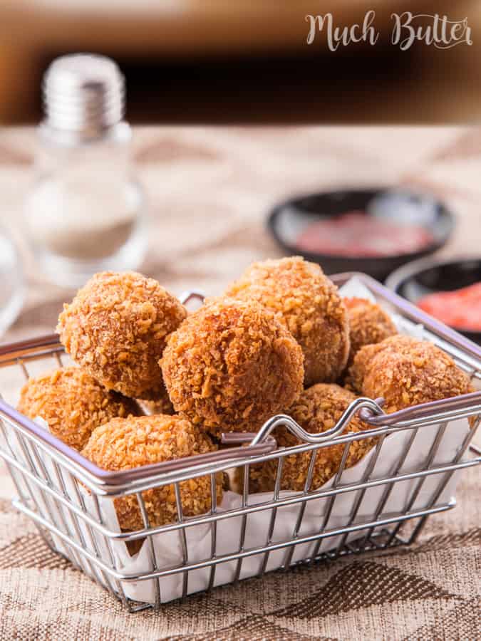 Spicy Chicken Balls, a copycat from famous fast food restaurant that turned out more delicious than the original. More tasty than chicken nugget packages from supermarket!