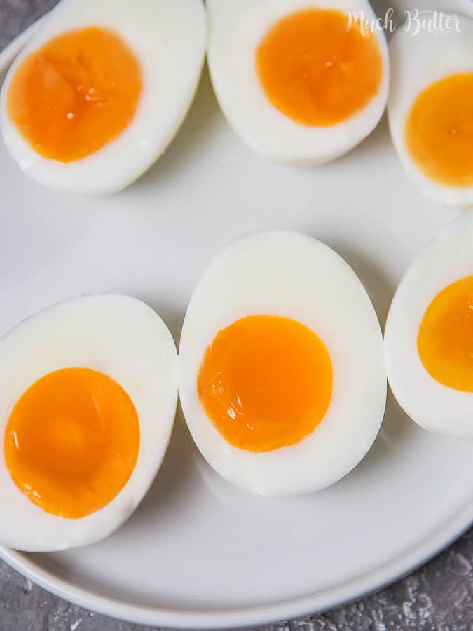 How to cook soft boiled eggs that have creamy and runny egg yolk. Add this to your meal such as ramen or instant noodles to make your food to another level.