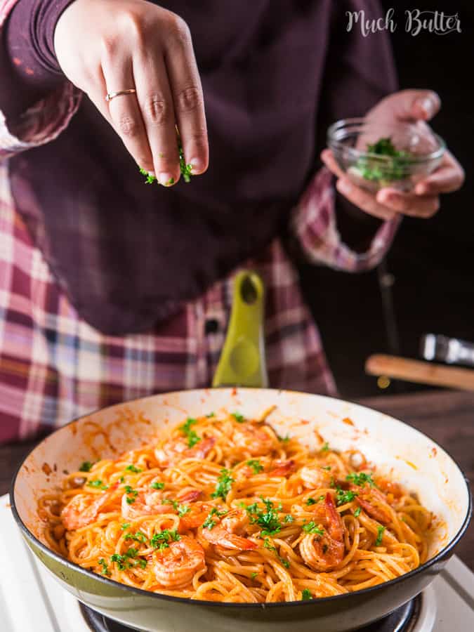 Tomato Shrimp Spaghetti Pasta is easy and delicious meal for lunch or dinner. Suitable for busy people but want to make healthier food at home.