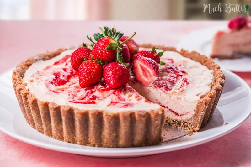Strawberry semifreddo with marie biscuit crust is sweet, tangy and delightful dessert. This dessert's texture is smooth from the semifreddo, yet buttery and crumbly from the marie biscuit crust.