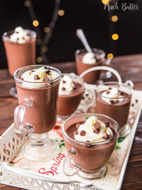 Silky milky chocolate pudding is comforting cool dessert for chocolate lovers. Try make this recipe to get silky and smooth texture that melt in your mouth!