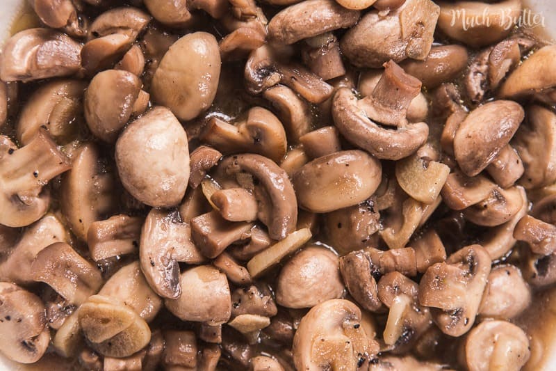 Sauteed mushroom is simply delicious food that people are not easily bored of. And using garlic and unsalted butter make it more delicious and fragrant.