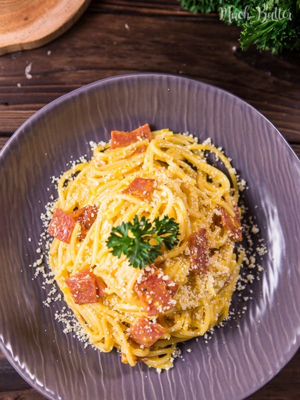 Smoked beef spaghetti carbonara is classic pasta dish for people that can't eat pork product. The pancetta is replaced by smoked beef. It's still very delicious.