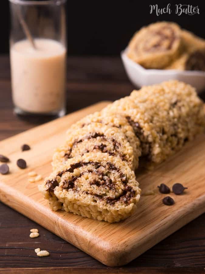 Rice crispy chocolate rolls are snacks that non-sweet-tooth will like. Rolled and cut like sushi. This would be one of your favorite snacks!