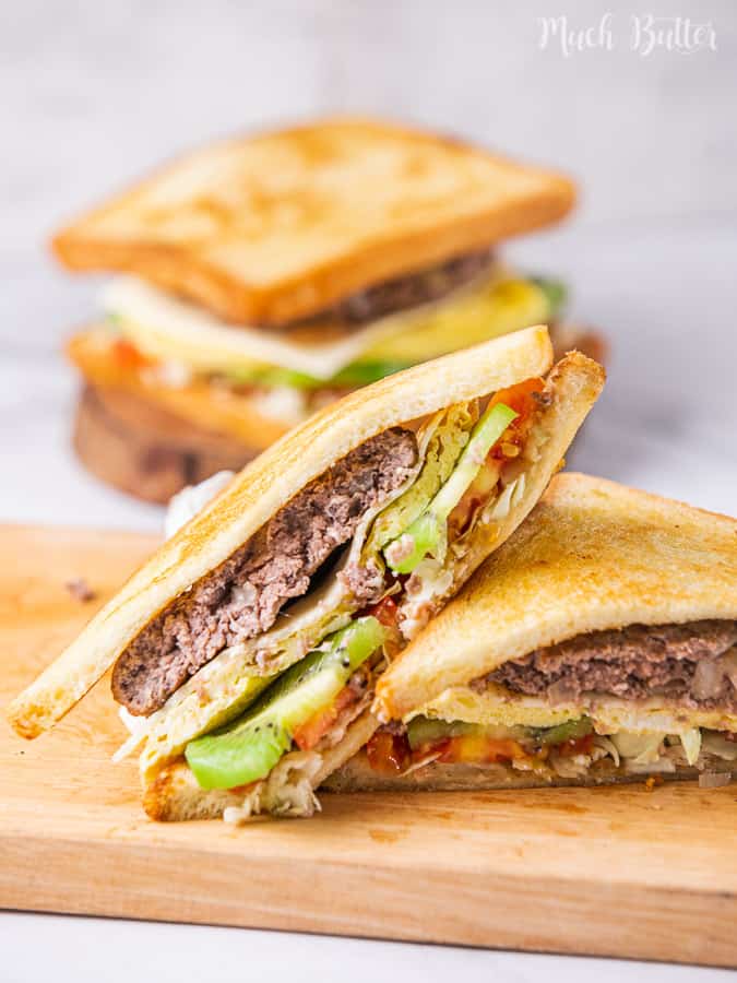 Kiwi beef toast is the roast beef in a toast with kiwi sauce dressing. I believe you can not deny this signature Korean street style toast. It is creamy, sweet, and savory. The perfect toast for your breakfast!
