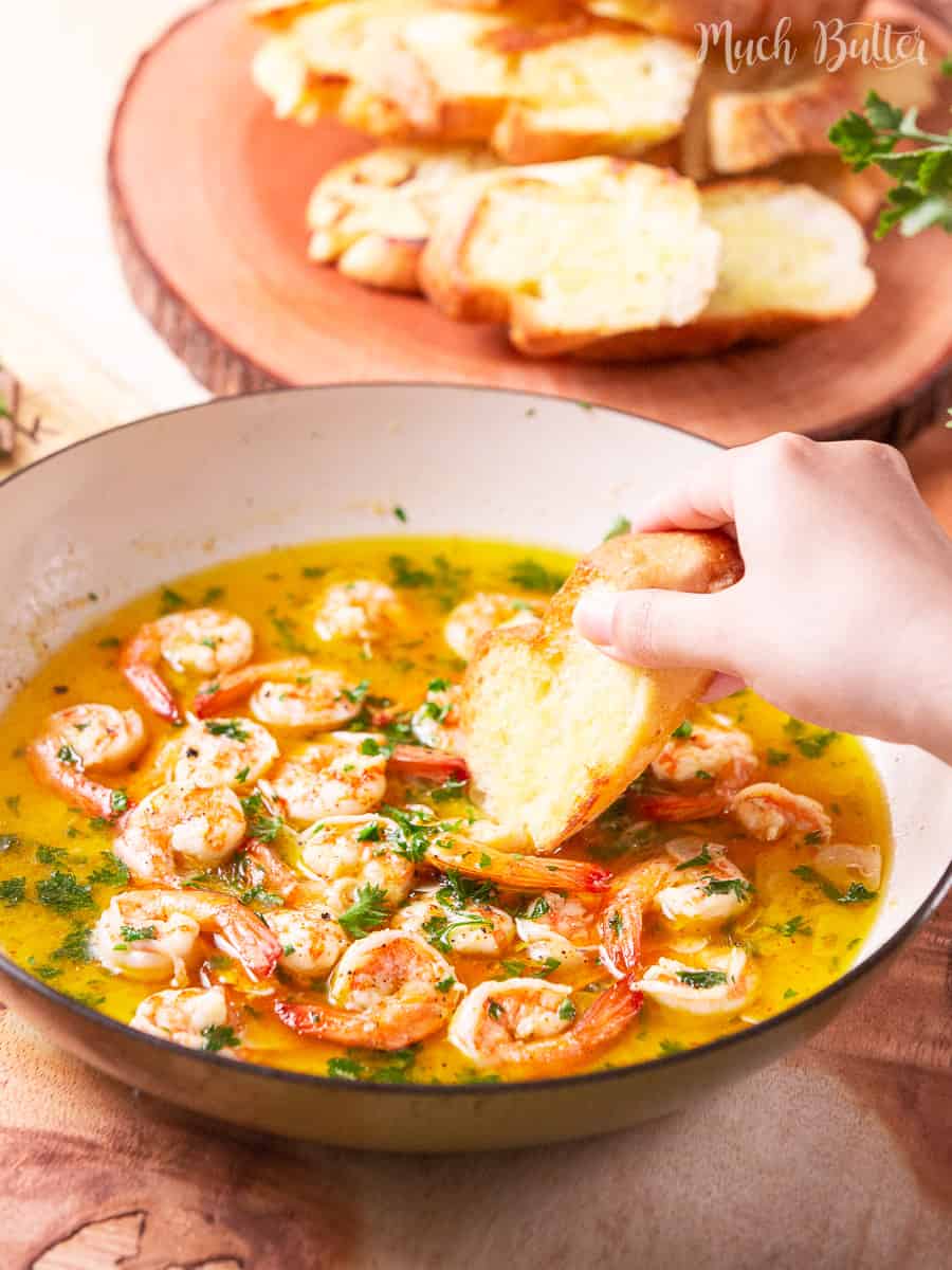 Do you want an easy unique appetizer? Let’s make popular Gambas al Ajillo or Spanish Garlic Shrimp. It is a classic tapas dish in Spain. It consists of succulent shrimp with a spicy and garlicky sauce. Perfect with some crusty bread!