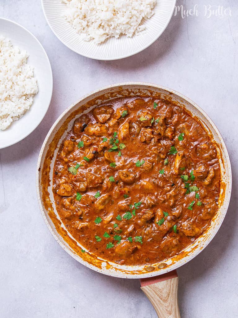 Are you hungry for an Indian bold and creamy spices menu? Try chicken tikka masala! It won't hurt everyone because the perfect combination of marinated tenderizing chicken yogurt with curry tomato sauce. Tasty and tempting orange cuisine!