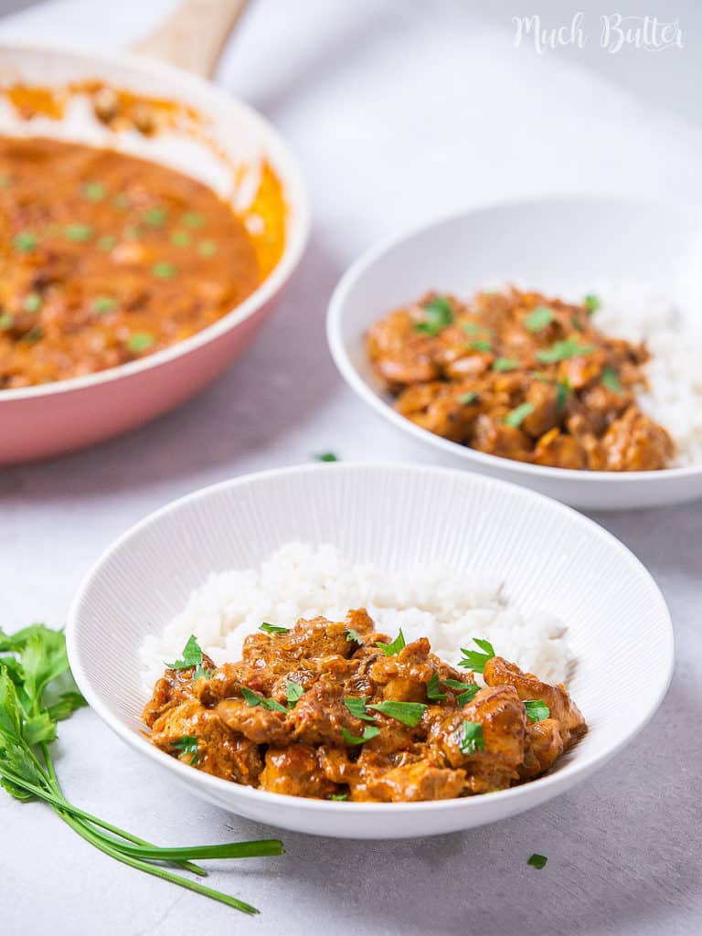 Are you hungry for an Indian bold and creamy spices menu? Try chicken tikka masala! It won't hurt everyone because the perfect combination of marinated tenderizing chicken yogurt with curry tomato sauce. Tasty and tempting orange cuisine!
