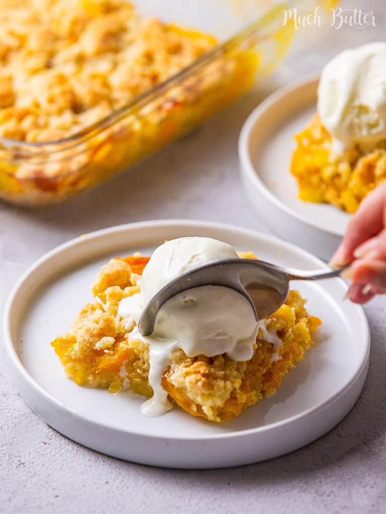 Enjoy the fruity & sweet mango crumbles to load tropical flavor! It is a sweet snack with fresh mangoes, lemon dash, and easy homemade crumbles. Perfect crumbly, crispy, rich, and vegan snack for your summer!