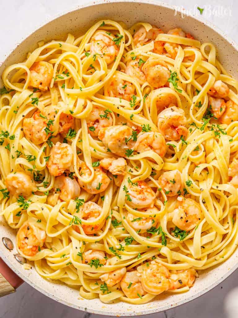Ready to cook a quick fancy dinner? yes, this Garlic butter shrimp pasta is so creamy, has rich flavoring, and 15 minutes prep only!