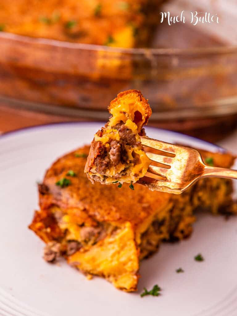 Impossible Cheeseburger Pie is a wholesome beefy cheesy burger with a twist to pie. This yummy recipe is effortless & family-friendly for sure
