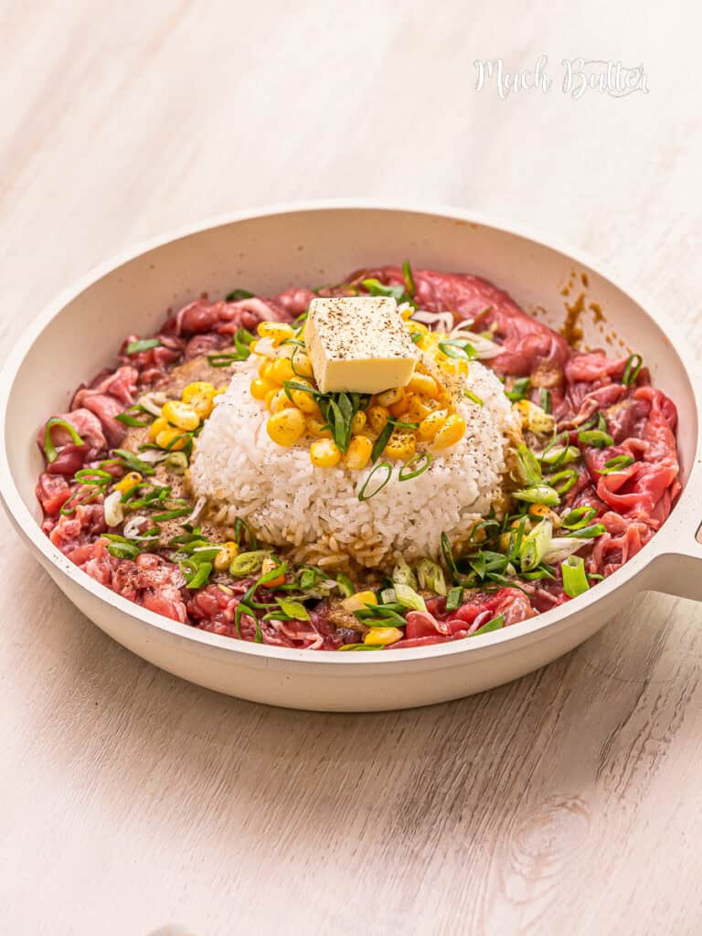 Let’s sizzle Beef Pepper Rice. This an easy, hearty, and mouthwatering recipe, ready in less than 30 minutes with one pan only! 