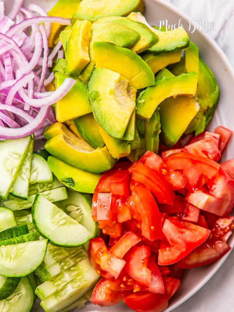 This Best Avocado Salad is refreshing, healthy and full of amazing flavors. add with cucumber, tomatoes, red onion, and lemon juice dressing!