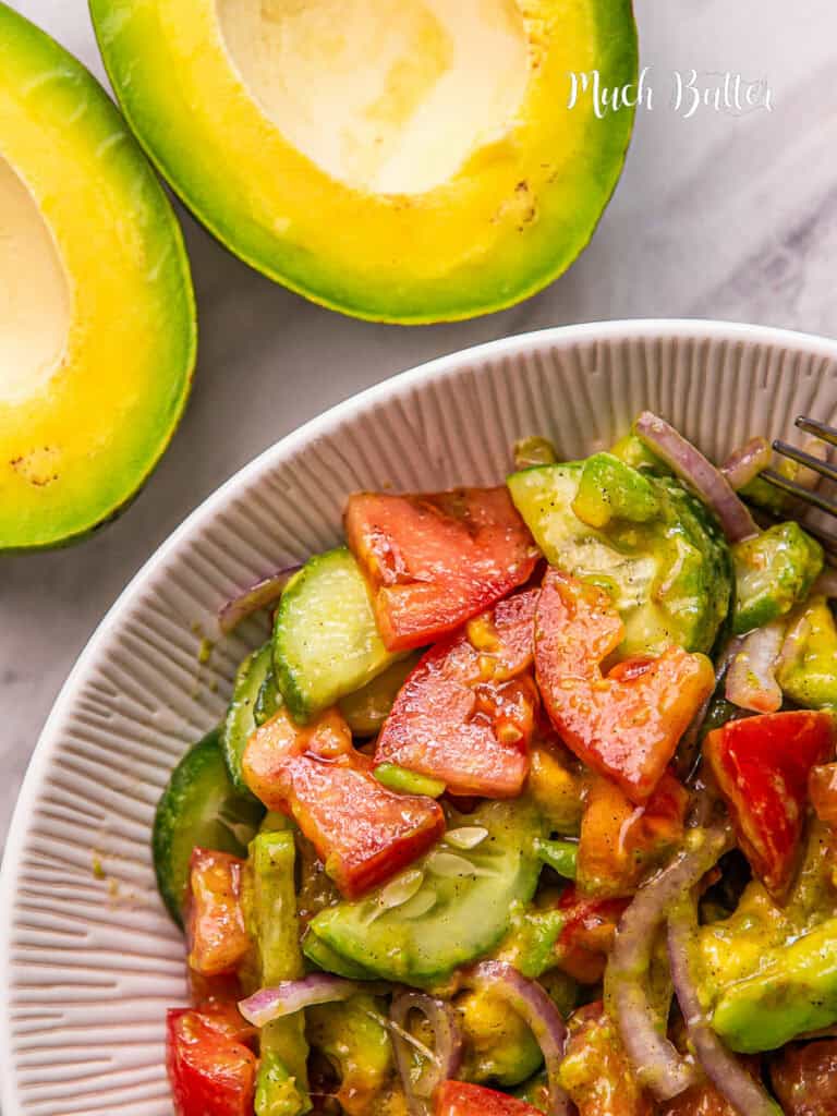 This Best Avocado Salad is refreshing, healthy and full of amazing flavors. add with cucumber, tomatoes, red onion, and lemon juice dressing!