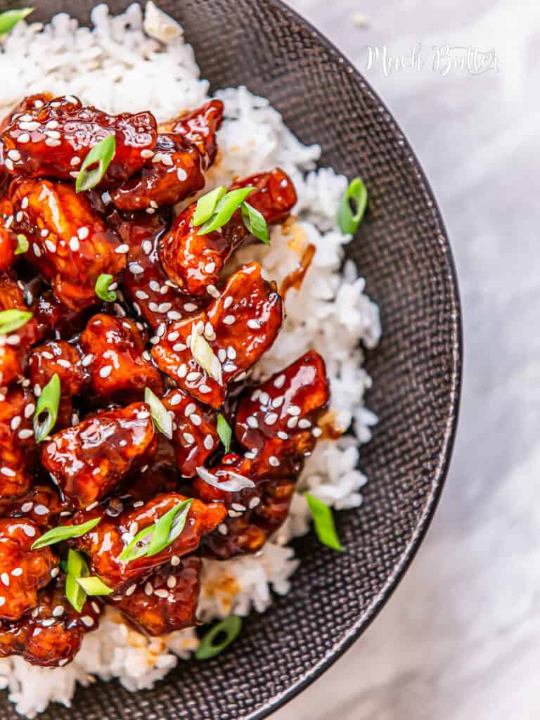 Make your own Chinese takeaway with this General Tso Chicken recipe. A perfect combination of sweet, savory sauce with crispy chicken bites!