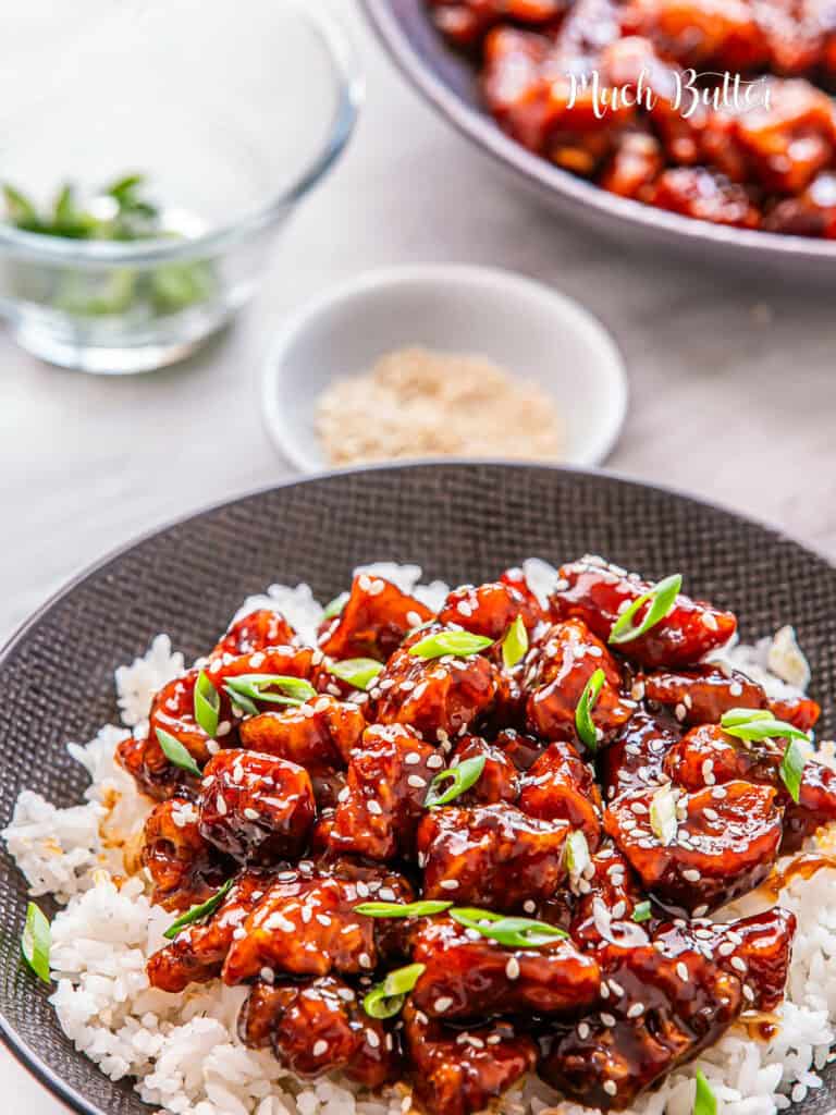 Make your own Chinese takeaway with this General Tso Chicken recipe. A perfect combination of sweet, savory sauce with crispy chicken bites!