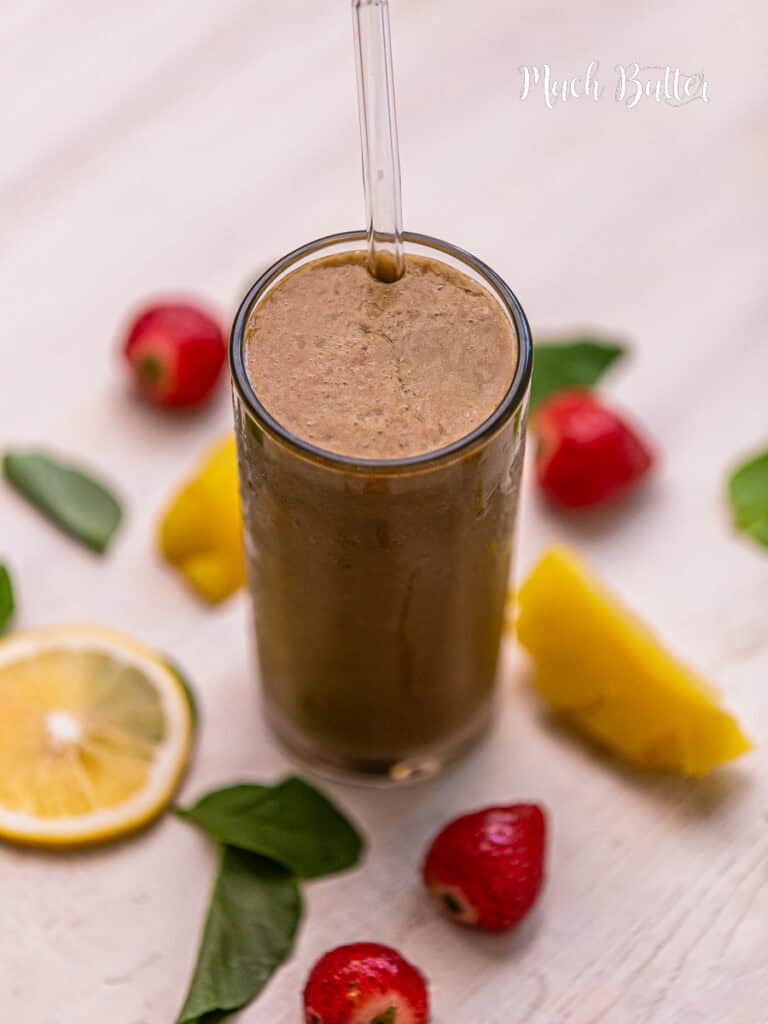 Start your day right with the Antioxidant Brown Smoothie Recipe! A perfect blend of pineapple, strawberry, and spinach to your glass in 5 minutes only!