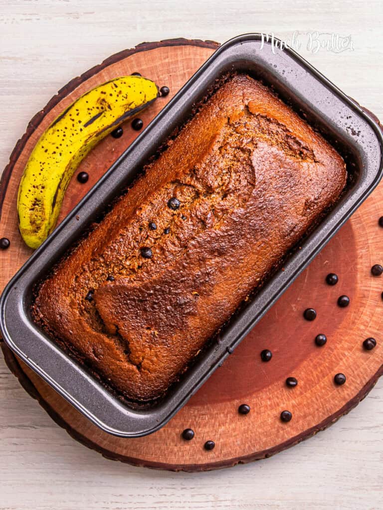 This ultra chocolatey, extra moist, healthy choco banana bread recipe is super easy to make! gluten-free treats made with yogurt and oat flour