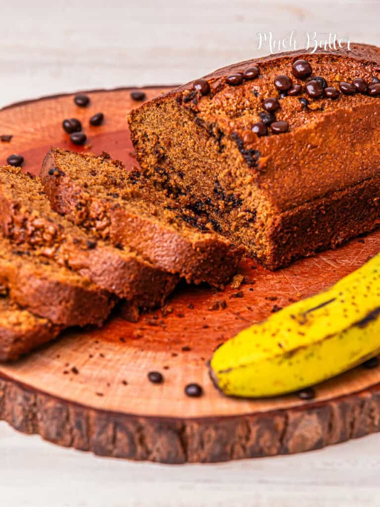 This ultra chocolatey, extra moist, healthy choco banana bread recipe is super easy to make! gluten-free treats made with yogurt and oat flour