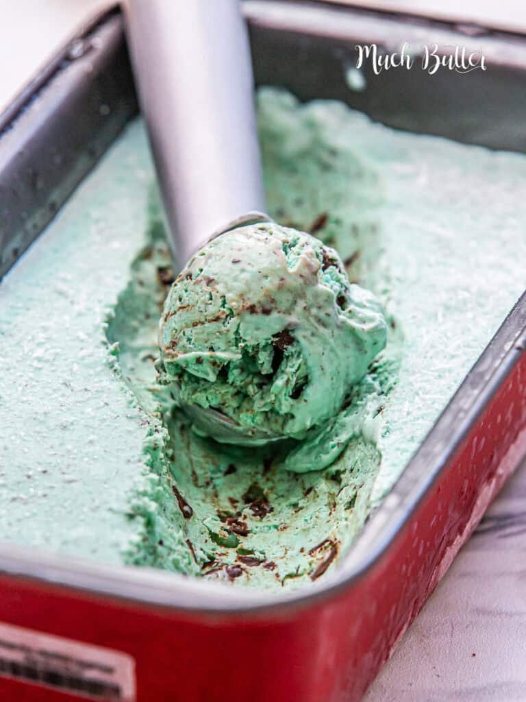 Make this easy no-churn mint chocolate chip ice cream at home, creamy, mouthwatering chocolate, and minty goodness. No ice cream maker is needed.