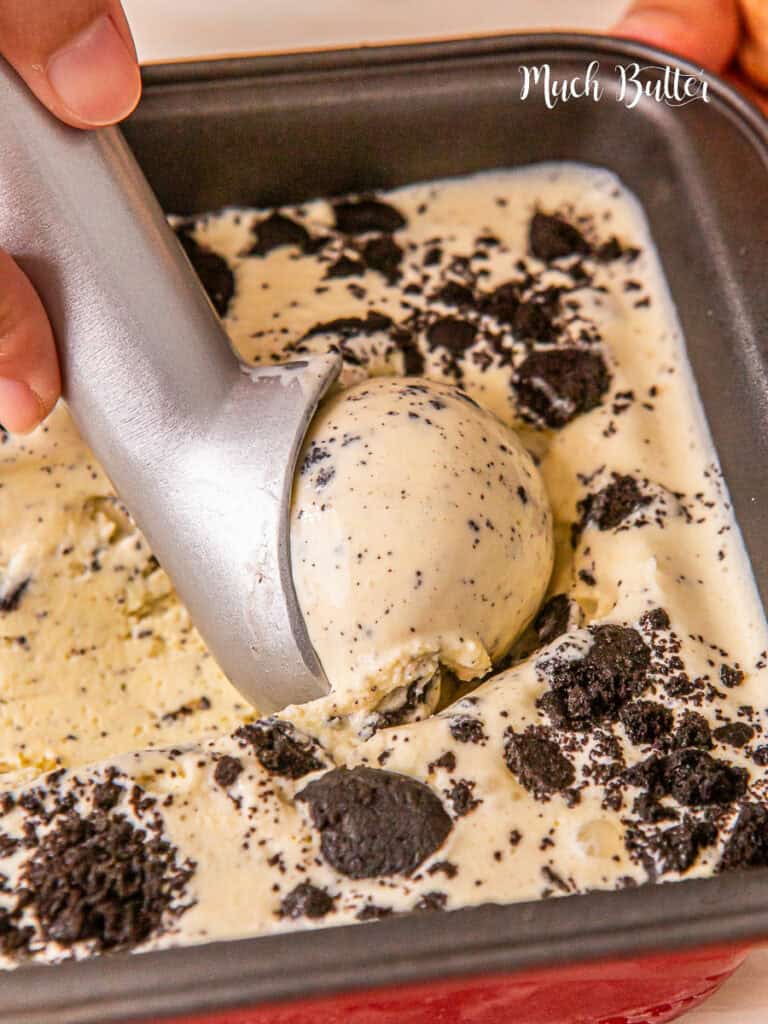 This homemade Cookies n Cream Ice Cream is not only extremely easy, but also delicious, creamy, and rich in texture. we love using full of oreo here.