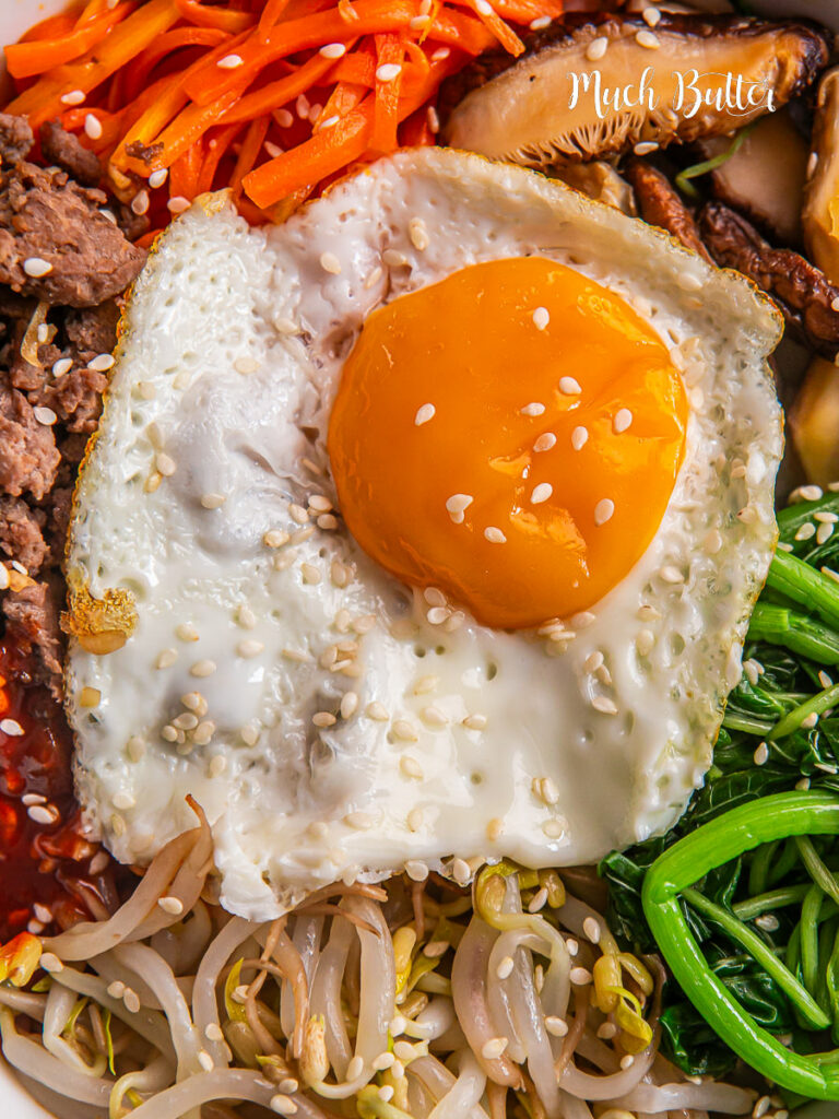 Making art with Bibimbap recipe, a wholesome rice bowl, beef, and loads of vegetables and bibimbap sauce. It’s the ultimate comfort food!