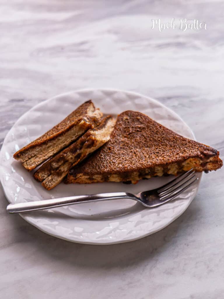 Wake up to the fresh smell of Coffee toast bread. It is crisp and crunchy on the outside and soft on the inside. The perfect piece for breakfast.