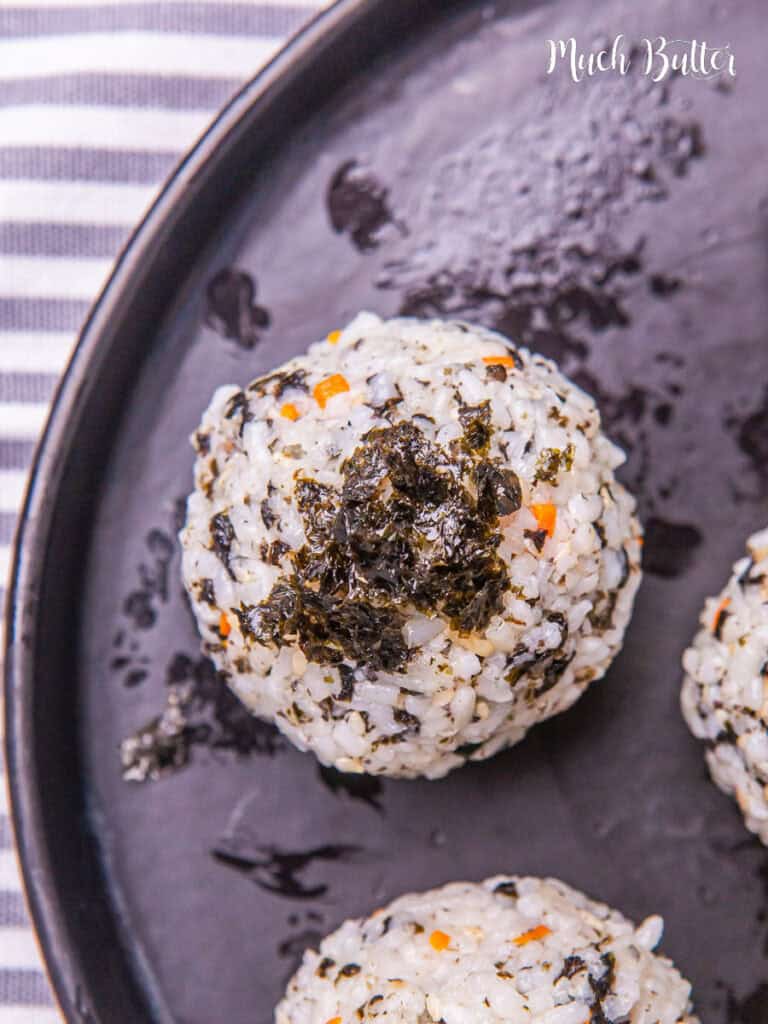 This Jumeokbap a.k.a Korean rice ball is truly made for you. Make in no time White rice then stuffed with beef bulgogi and tuna in ball shape!