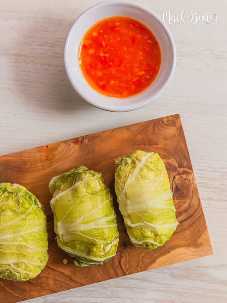 This steamed Chinese Cabbage Roll will accompany your diet journey. A healthy fulfilling appetizer dish with a sweet and spicy sauce!