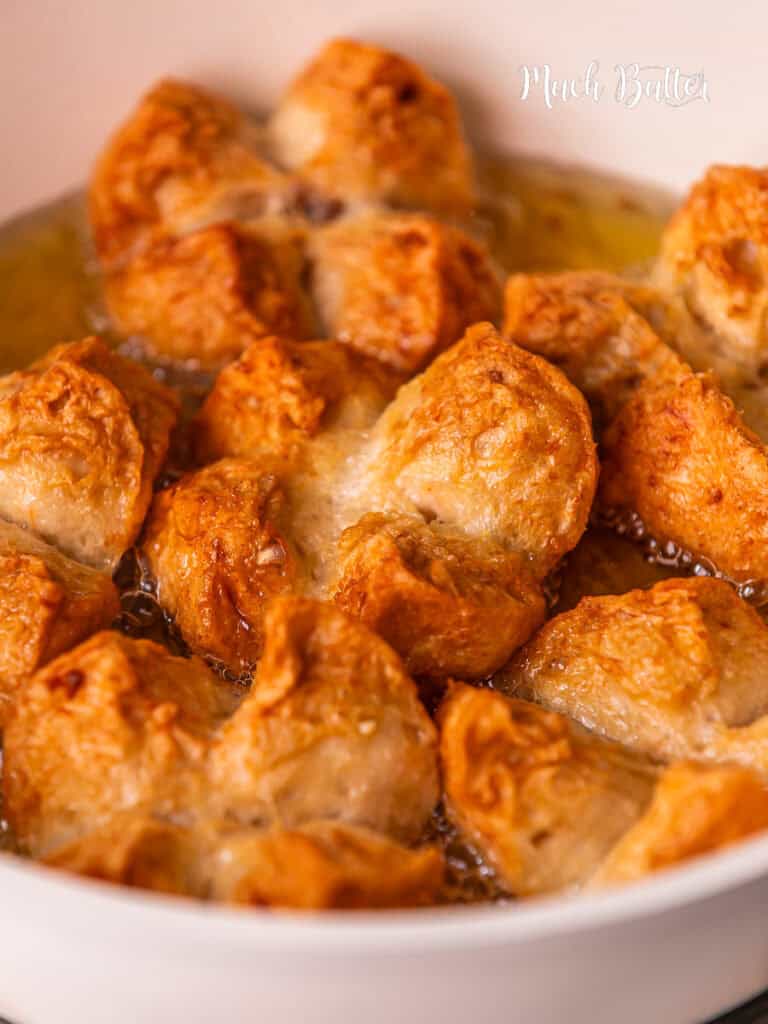 Meet Fried meatball a.k.a Bakso Goreng! A lovely homemade snack use juicy chicken, shrimp & a light batter for an easy treat. 