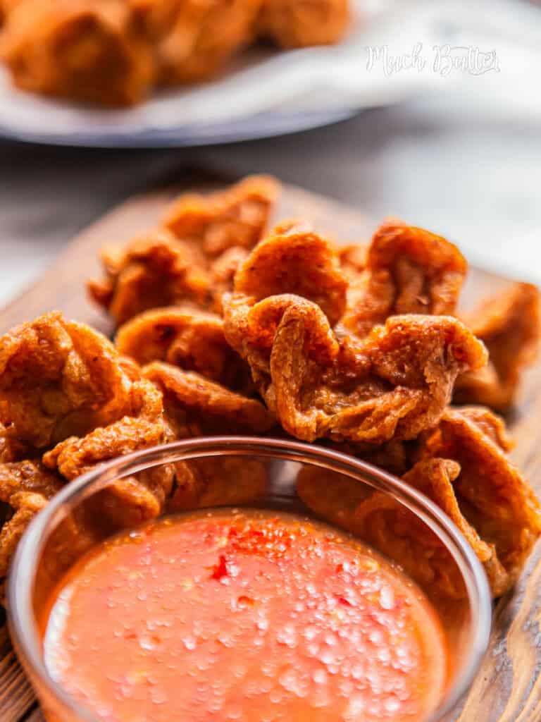 Meet Fried meatball a.k.a Bakso Goreng! A lovely homemade snack use juicy chicken, shrimp & a light batter for an easy treat. 