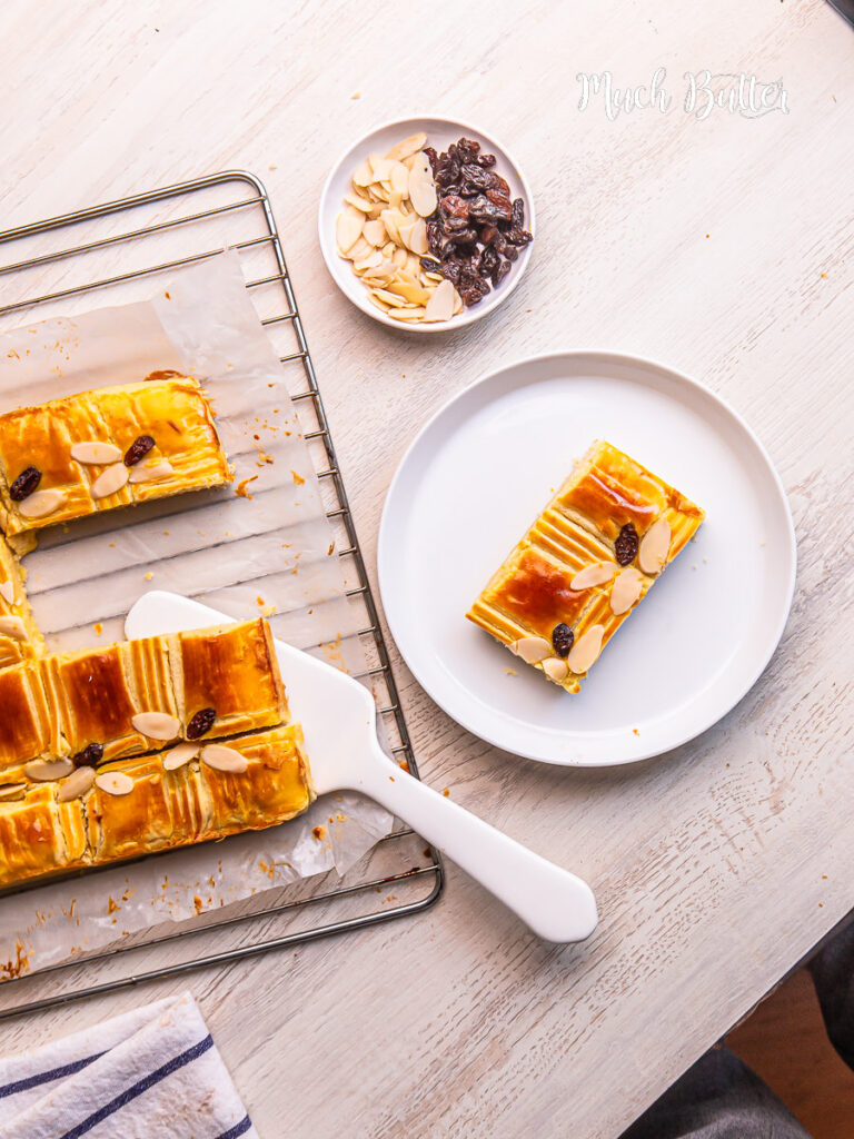 Bake your own Lekker Holland and savor the delicious taste of this Indonesian-Dutch fusion cake. A moist cake and pretty garnishes!