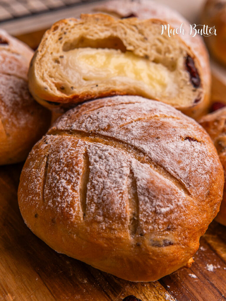 Soft, chewy, and creamy! Discover Mochi-Stuffed Bread, a.k.a Roti Macan, inspired Japanese-Indonesian fusion bread filled with mochi n creamcheese.